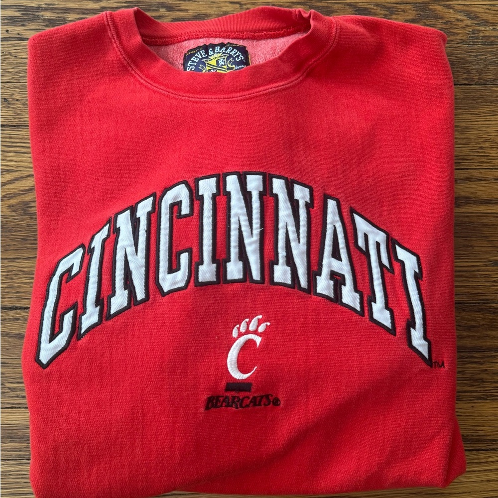 UNIVERSITY OF CINCINNATI BEARCATS VINTAGE (STEVE & BARRY’S Embroidered - Picture 10 of 10